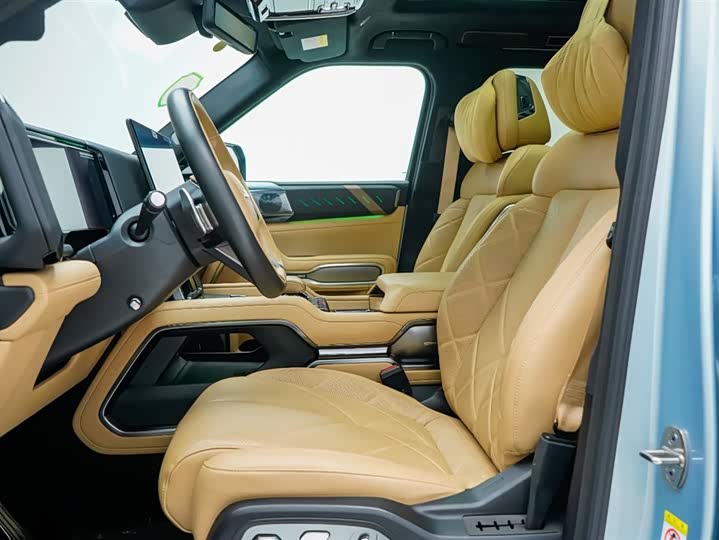 BYD FangChengBao Leopard 8 2025 2025款 智勇旗舰版 7座