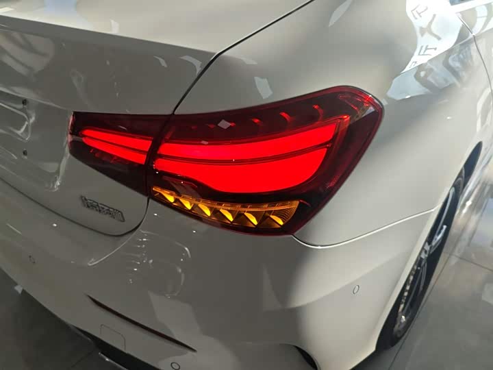 Mercedes-Benz A-Class 2025 2025款 A 200 L 时尚型