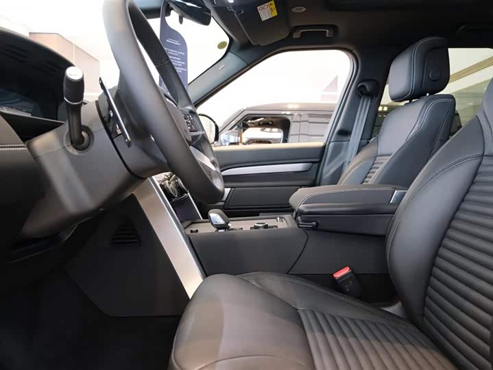 Land Rover Discovery 2025 2025款 360PS Dynamic SE