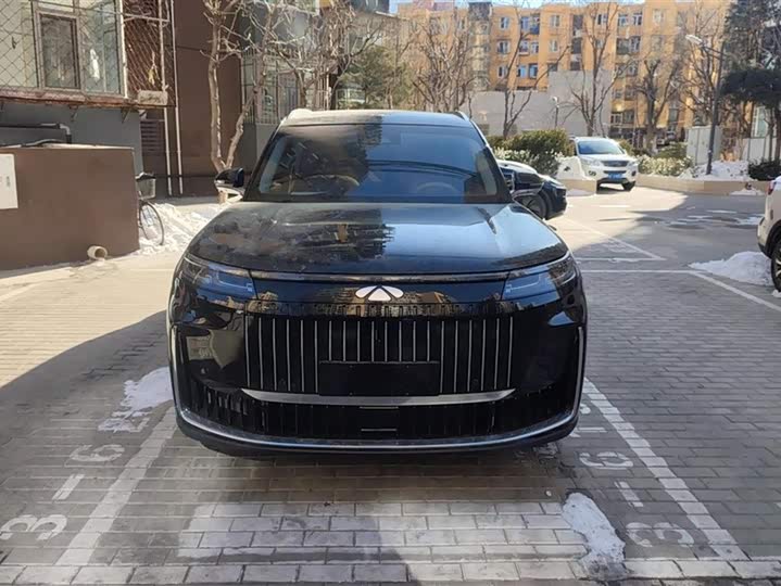 Exeed Sterra ET 2025 2025款 增程 240 Pro四驱高速辅助驾驶