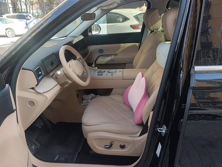 Exeed Sterra ET 2025 2025款 增程 240 Pro四驱高速辅助驾驶