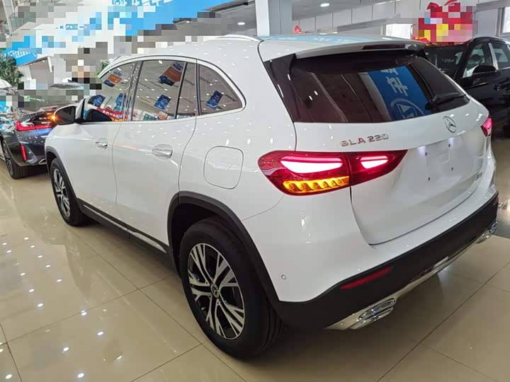 2025 Mercedes-Benz GLA-Class