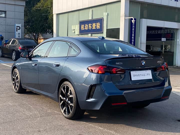 BMW 2 Series 2025 2025款 225L M运动曜夜套装