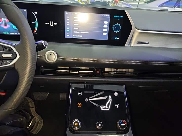 Hozon U 2023 2023款 哪吒U-Ⅱ 400 U秀版 三元锂