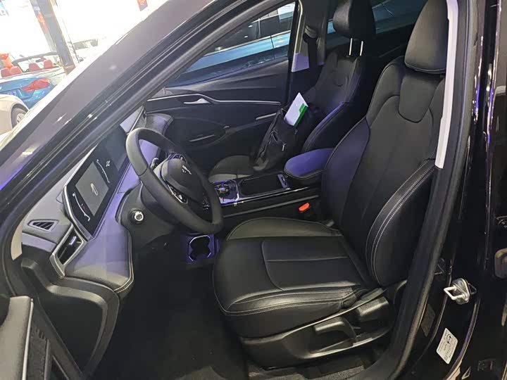 Hozon U 2023 2023款 哪吒U-Ⅱ 400 U秀版 三元锂