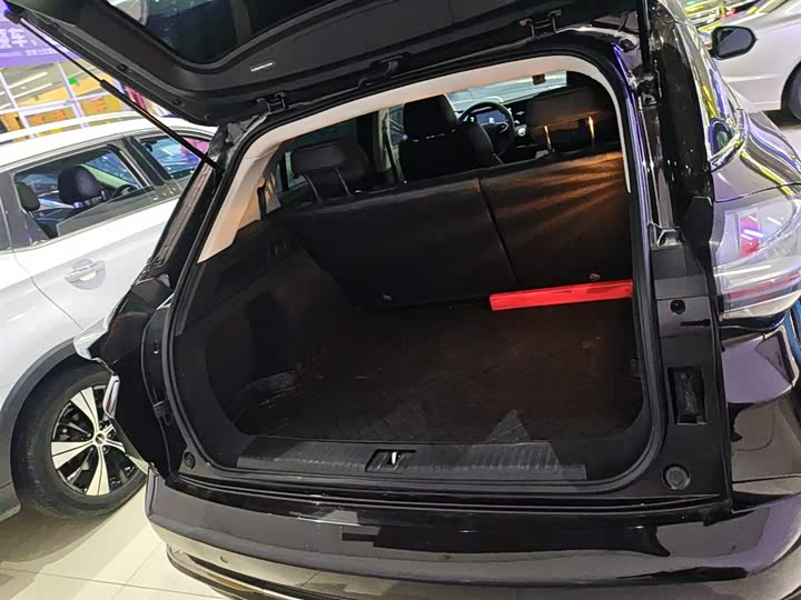 Hozon U 2023 2023款 哪吒U-Ⅱ 400 U秀版 三元锂