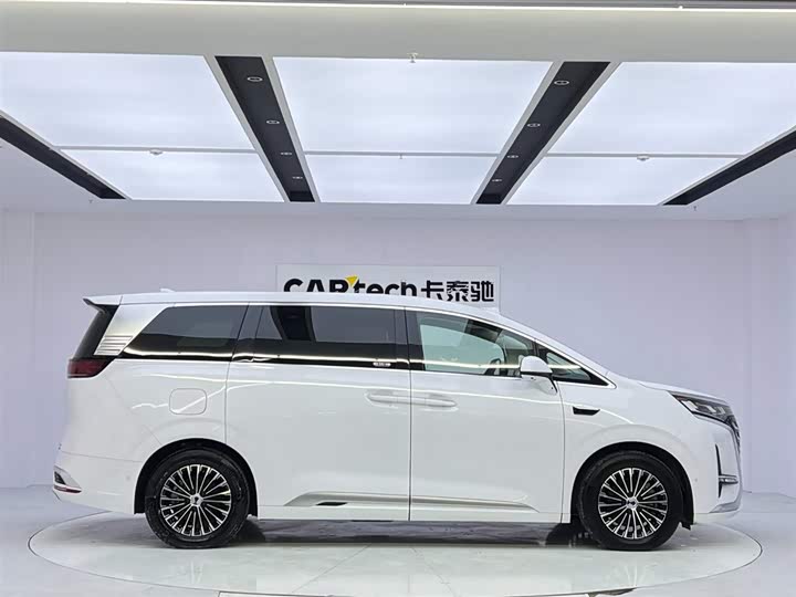 Denza D9 2025 2025款 DM-i 智驾版 1020 四驱旗舰型