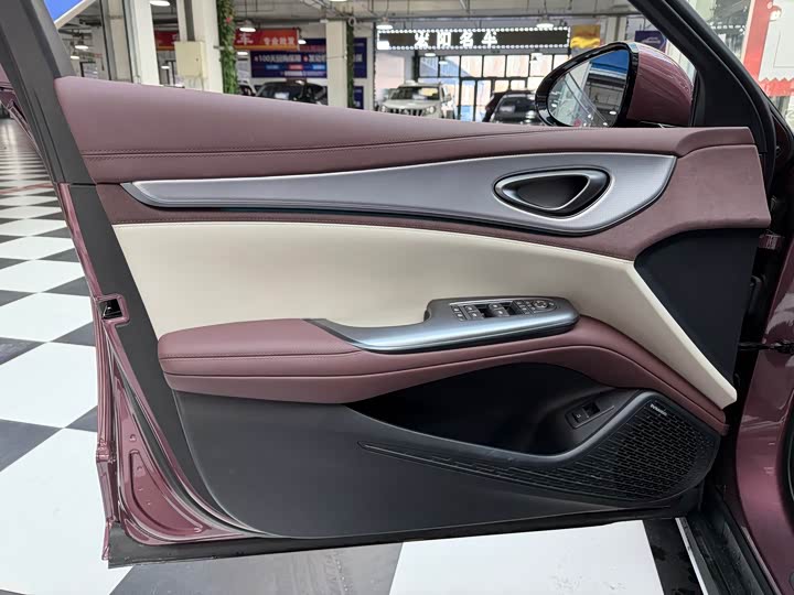 BYD Seal 07 DM-i Hybrid 2025 2025款 DM-i 1.5L 125km 尊贵型