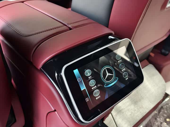 Mercedes-Benz Vito 2024 2024款 2.0T 商务版 7座