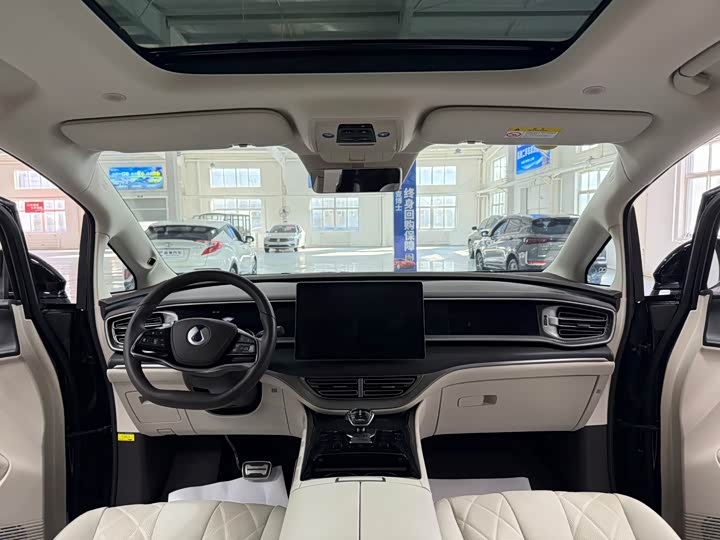 Denza D9 2025 2025款 DM-i 智驾版 1020 四驱旗舰型