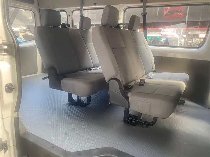 Foton Tuyano 2021 2021款 2.0T手动通途长轴中顶3座4F20TC3