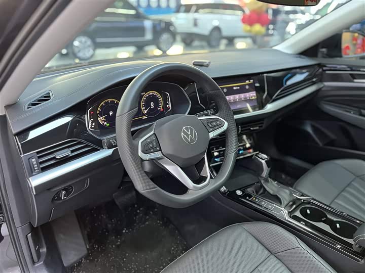 Volkswagen Passat 2025 2025款 出众款 330TSI 星空精英版