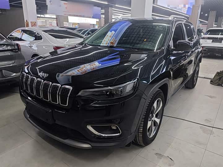 2020 Jeep Cherokee