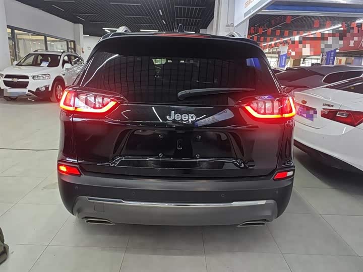 Jeep Cherokee 2020 2020款 2.0T 两驱领先版