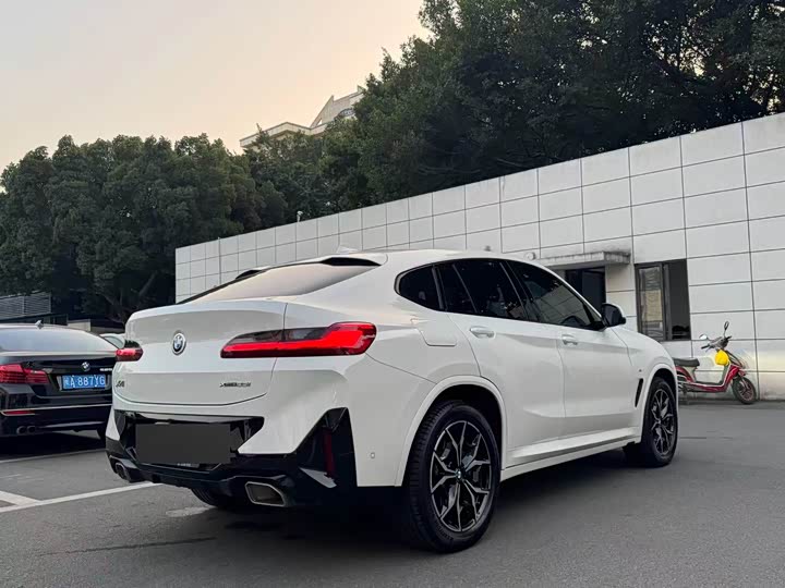 BMW X4 2022 2022款 xDrive 25i M运动套装