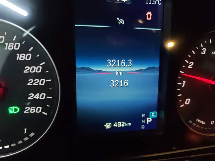 Mercedes-Benz Vito 2024 2024款 2.0T 精英版 7座