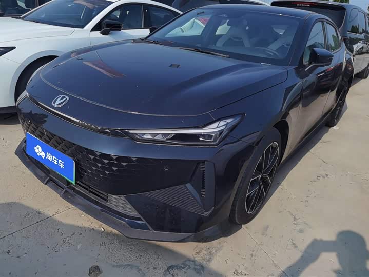 Changan UNI-V Hybrid 2024 2024款 蓝鲸智电iDD 136km 智酷型