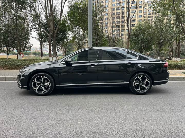 Volkswagen Magotan 2025 2025款 改款 众享款 330TSI DSG豪华型