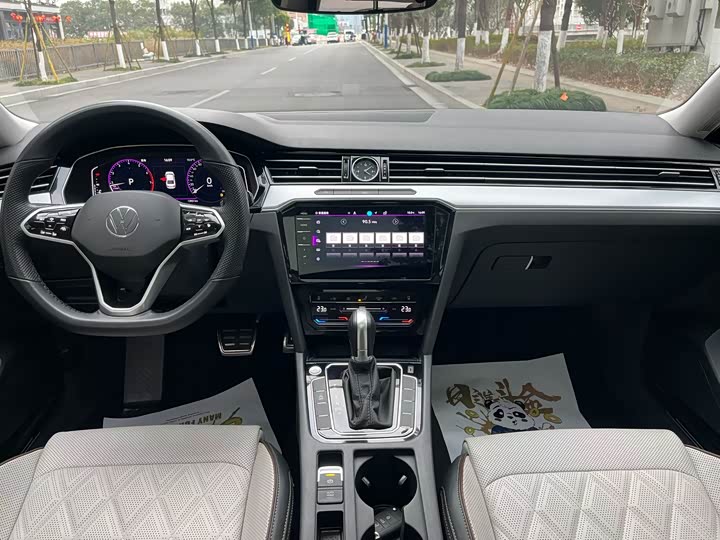 Volkswagen Magotan 2025 2025款 改款 众享款 330TSI DSG豪华型