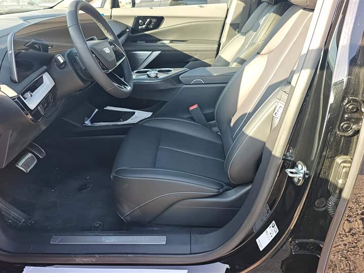 Cadillac Optiq 2024 2024款 标准续航版