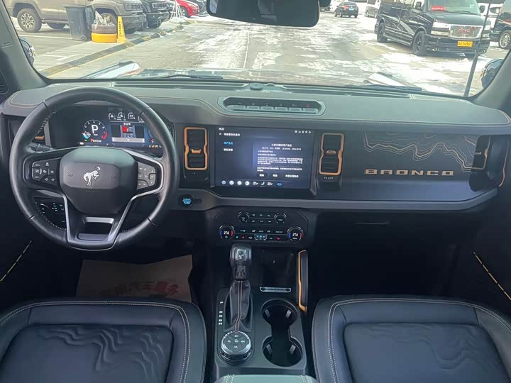 Ford Bronco 2024 2024款 2.3T 荒地