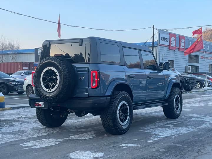 Ford Bronco 2024 2024款 2.3T 荒地