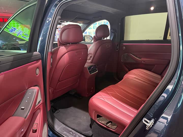 Aito M8 2025 2025款 增程 Ultra版 53.4kWh 5座版