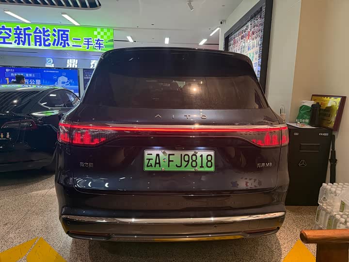 Aito M8 2025 2025款 增程 Ultra版 53.4kWh 5座版