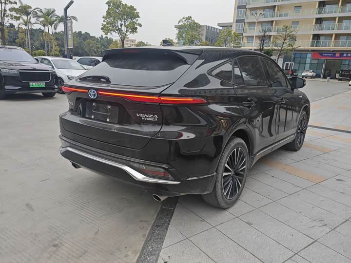 Toyota Venza 2023 2023款 2.5L智能电混双擎 两驱尊贵版