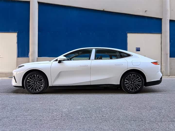 Geely Galaxy Starshine 8 EM-i 2025 2025款 130km EM-i 尊享版