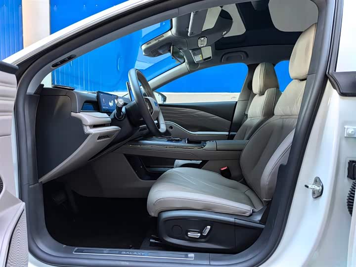 Geely Galaxy Starshine 8 EM-i 2025 2025款 130km EM-i 尊享版