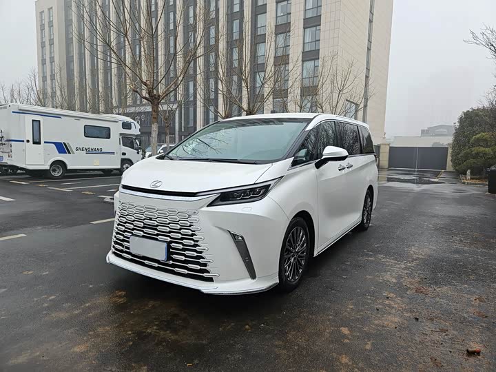 Lexus LM 2023 2023款 500h 六座尊崇版