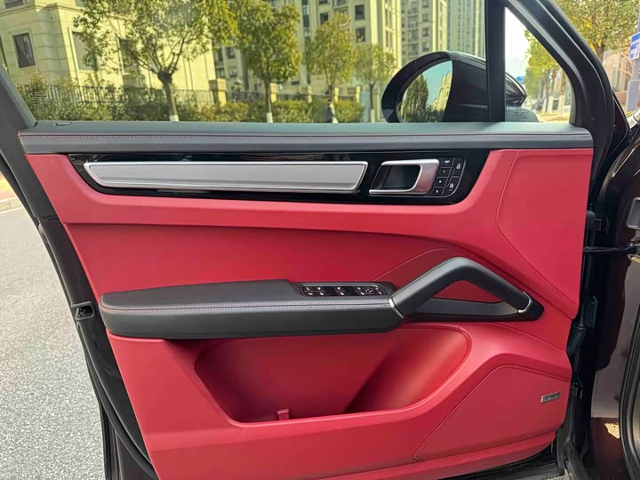 Porsche Cayenne Hybrid 2023 2023款 Cayenne E-Hybrid 2.0T 铂金版