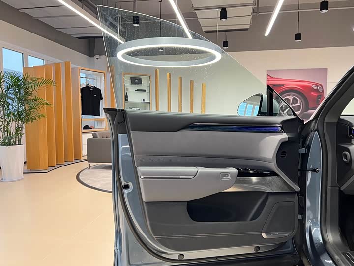 Zeekr 7X 2025 2025款 100kWh 长续航四驱智驾版