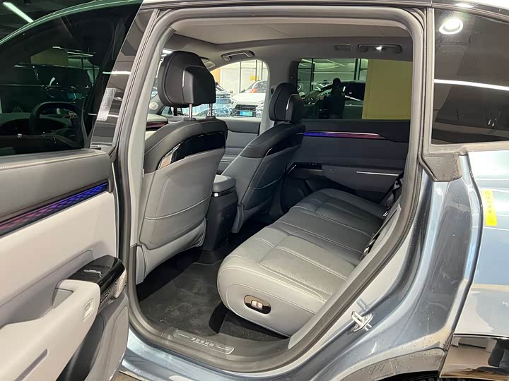 Zeekr 7X 2025 2025款 100kWh 长续航四驱智驾版