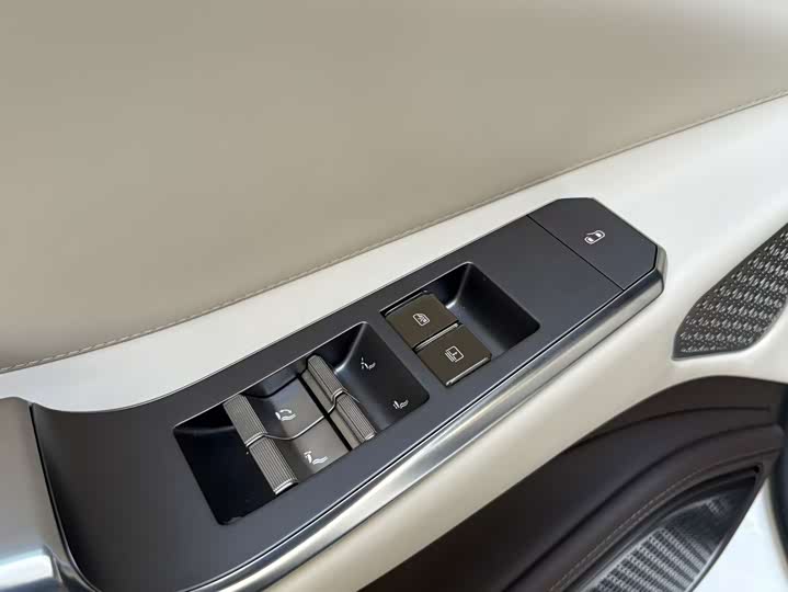 Denza Z9 2024 2024款 1100km 四驱Max版