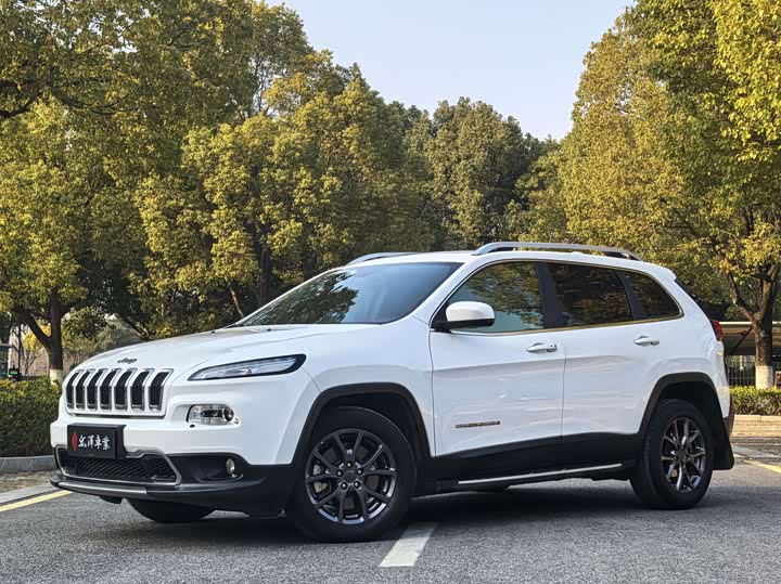2020 Jeep Cherokee