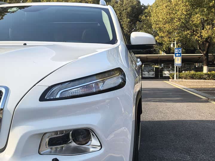 Jeep Cherokee 2020 2020款 2.0L 两驱经典运动版