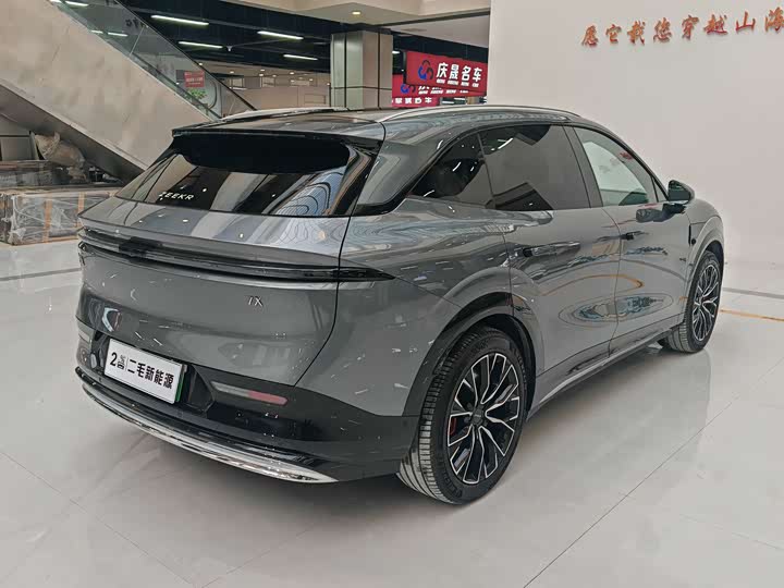 Zeekr 7X 2025 2025款 100kWh 长续航后驱智驾版