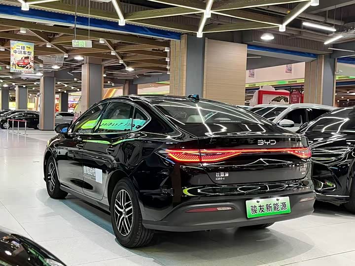 BYD Seal 05 DM-i Hybrid 2025 2025款 DM-i 智驾版 120KM旗舰型