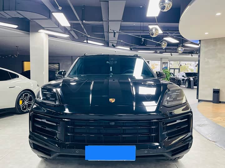 2025 Porsche Cayenne