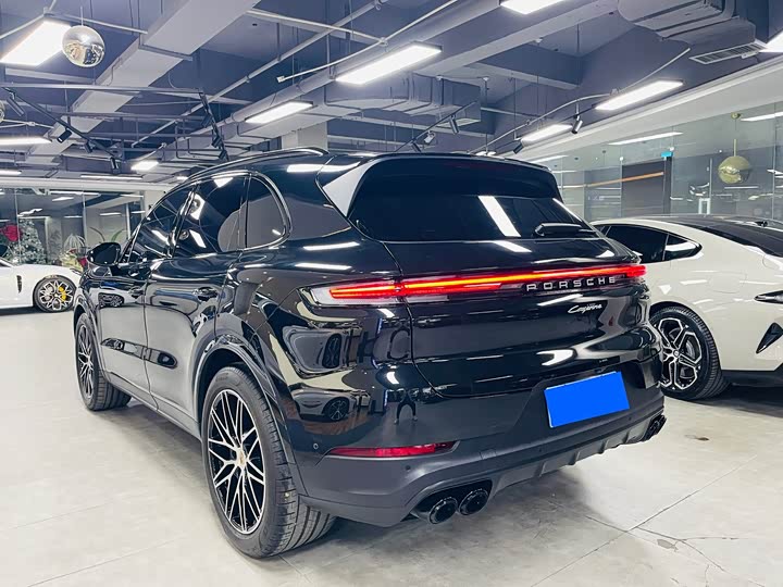 2025 Porsche Cayenne