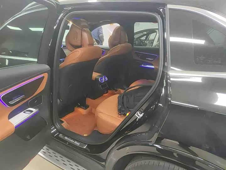 Mercedes-Benz GLC-Class 2025 2025款 改款 GLC 300 L 4MATIC 动感型 5座