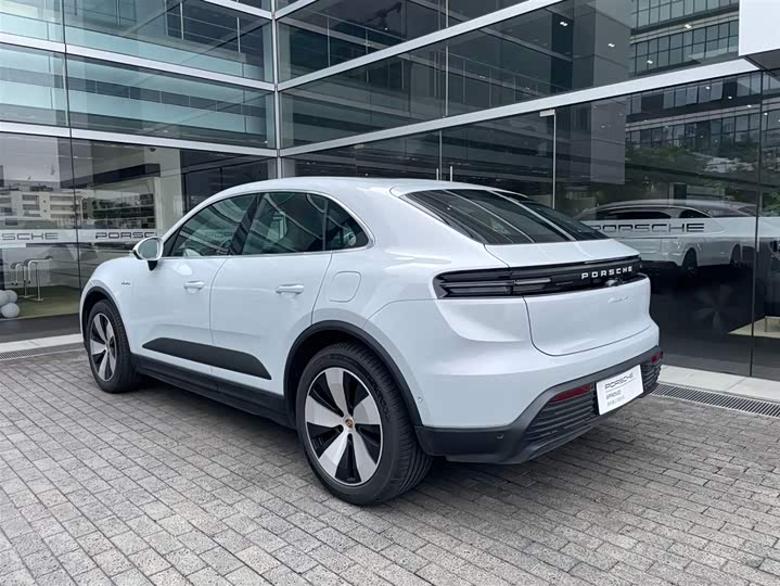 2024 Porsche Macan EV
