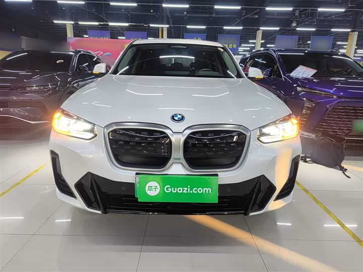 2024 BMW iX3