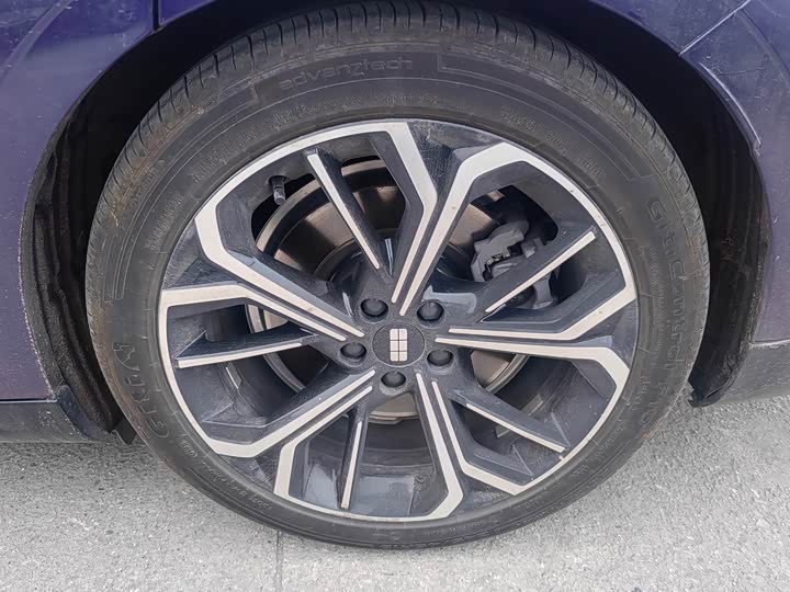 2025 Geely Galaxy E8