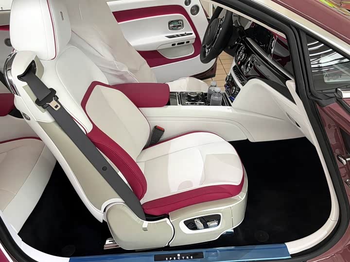 Rolls-Royce Spectre 2024 2024款 标准型