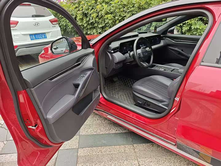 Ford Mondeo 2025 2025款 2.0T EcoBoost 至尊型