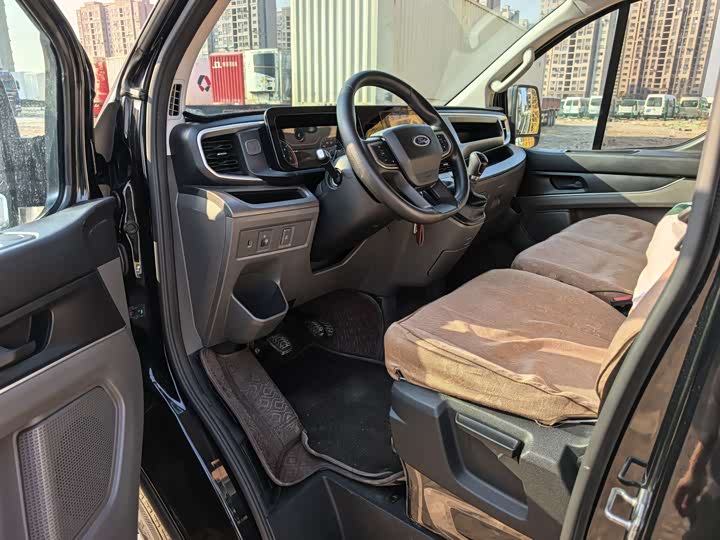 Ford Transit 2023 2023款 2.0T柴油手动多功能商用车中轴低顶5/6座