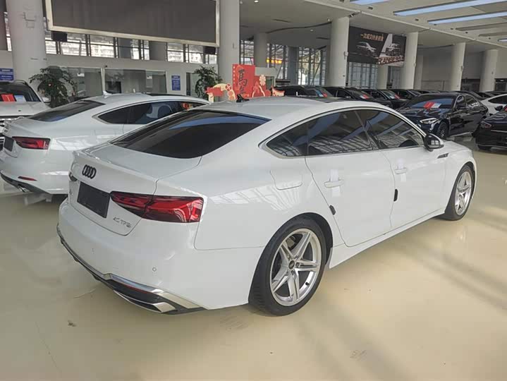 Audi A5 2024 2024款 Sportback 40 TFSI 时尚动感型